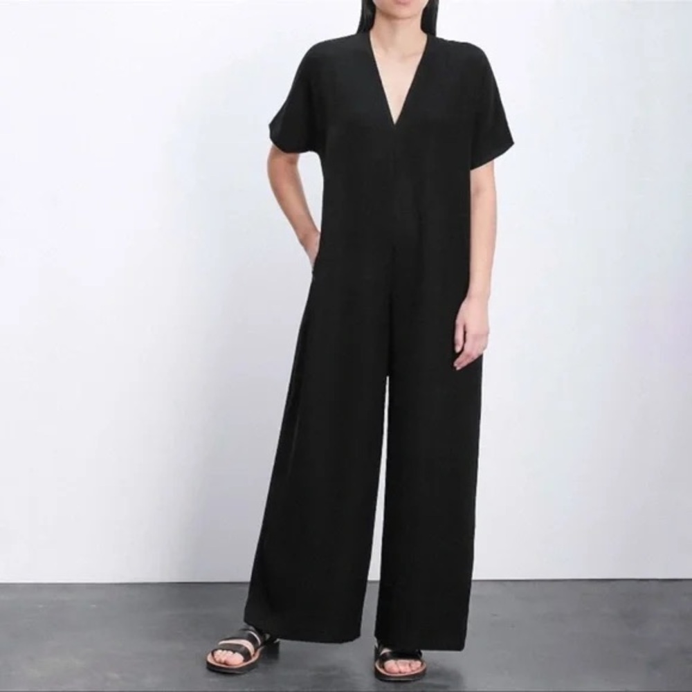 Women's Black V-Neck Wide-Leg Jumpsuit
